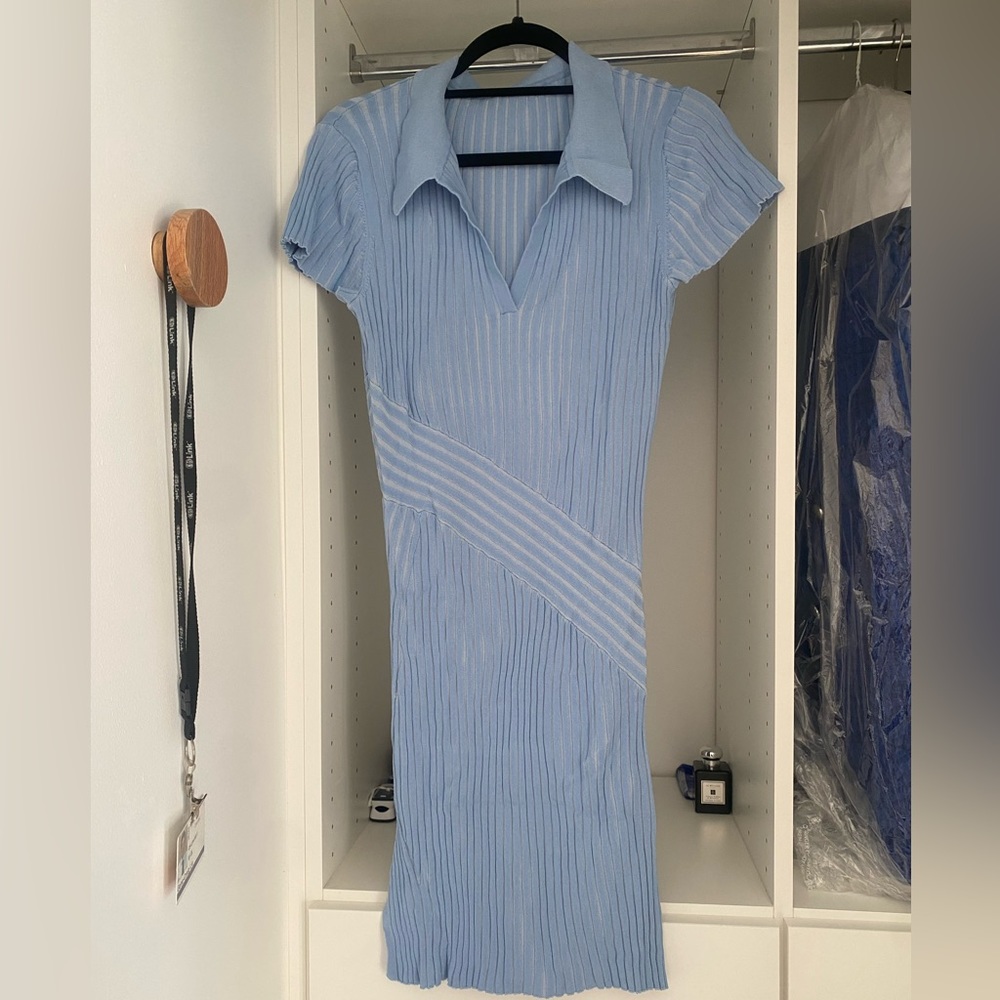 Collared Vneck knitted dress